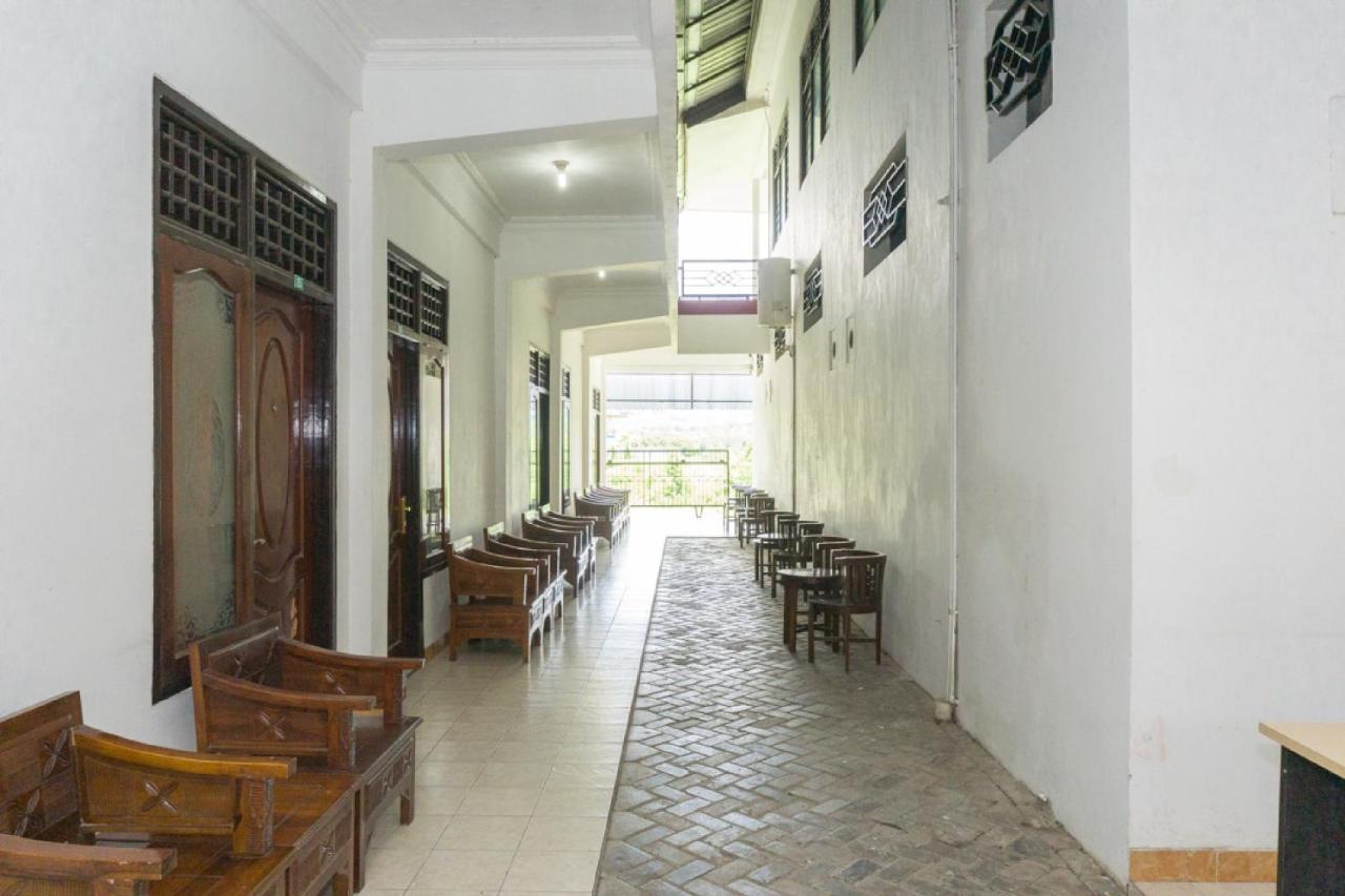 Reddoorz @ Tambolaka Sumba Hotel Lokokaki Eksteriør billede